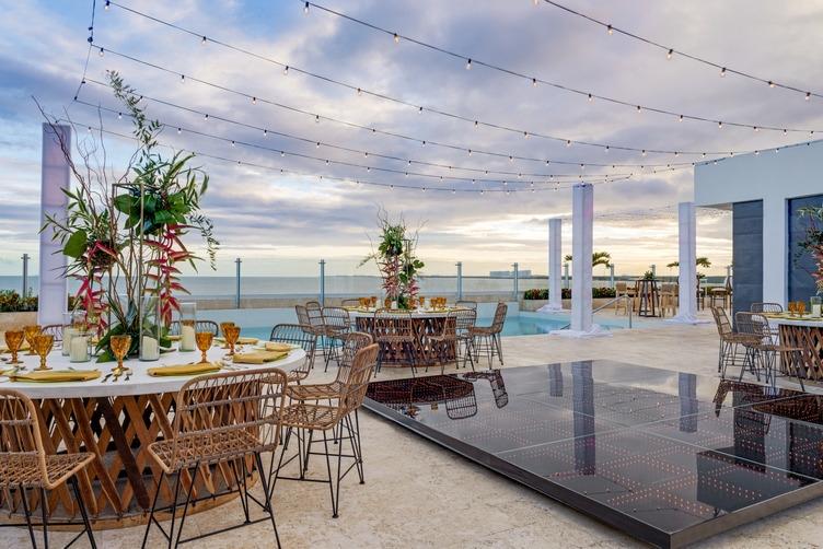 Residence Inn By Marriott Cancun Hotel Zone מראה חיצוני תמונה