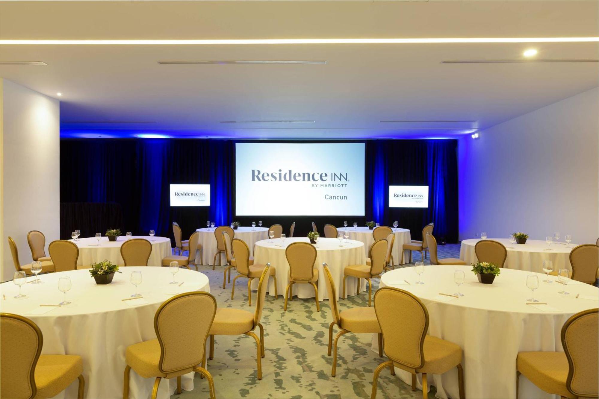 Residence Inn By Marriott Cancun Hotel Zone מראה חיצוני תמונה
