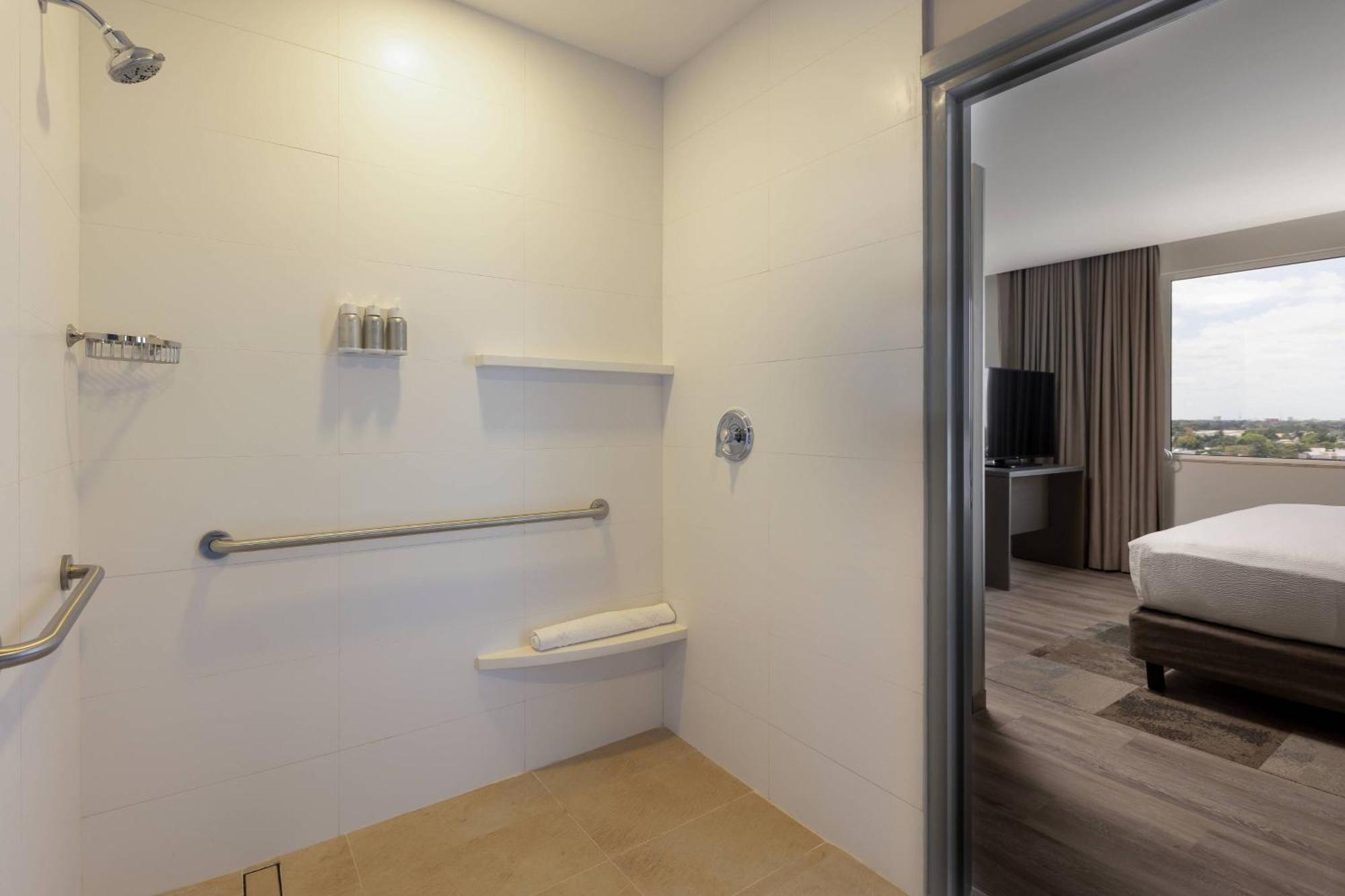 Residence Inn By Marriott Cancun Hotel Zone מראה חיצוני תמונה