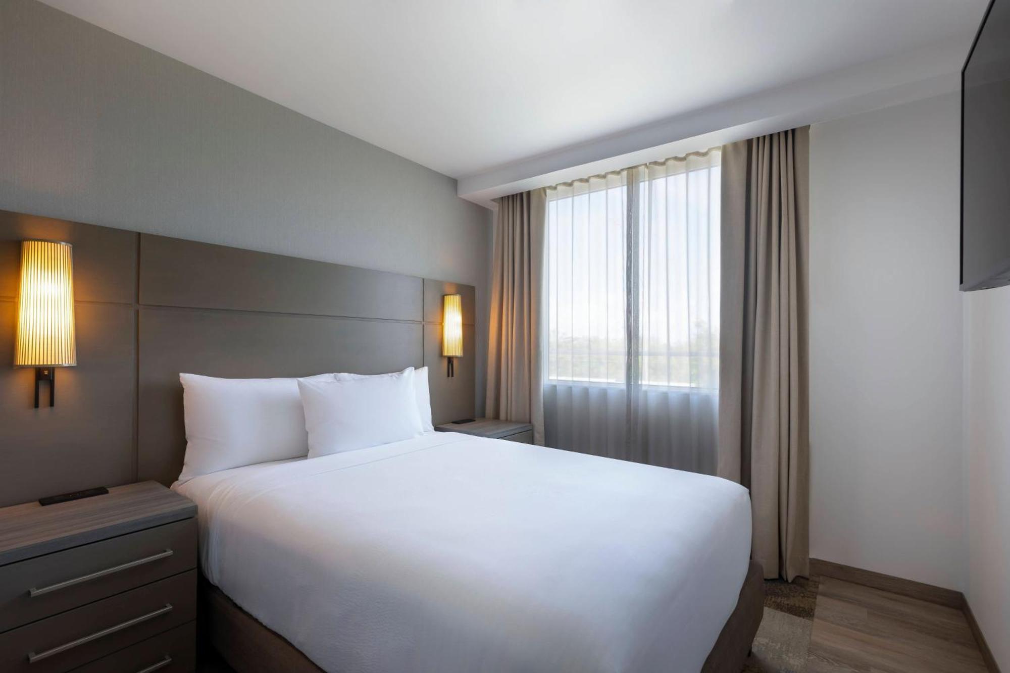 Residence Inn By Marriott Cancun Hotel Zone מראה חיצוני תמונה