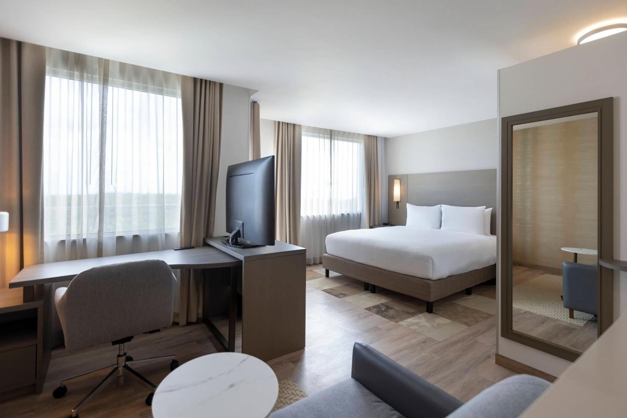 Residence Inn By Marriott Cancun Hotel Zone מראה חיצוני תמונה