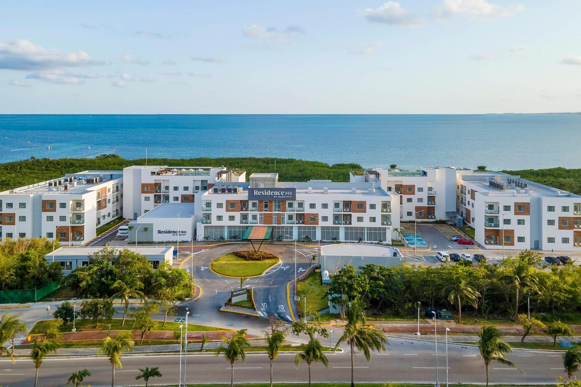 Residence Inn By Marriott Cancun Hotel Zone מראה חיצוני תמונה